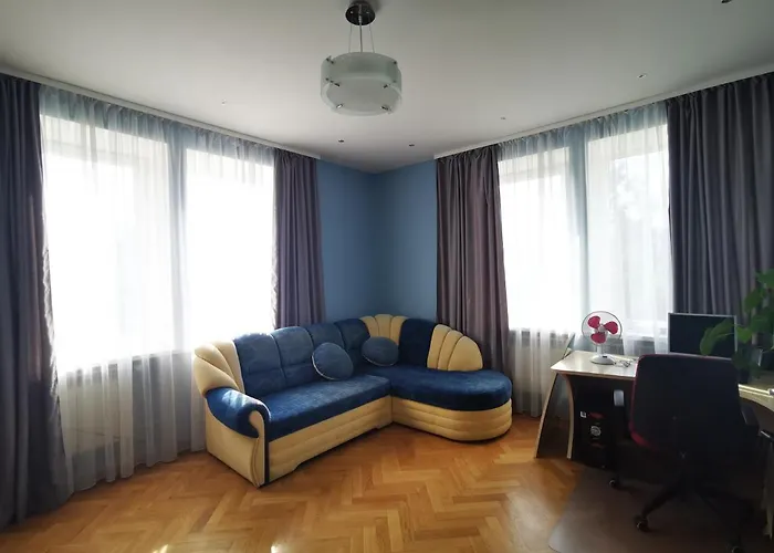 Spacious With Free Parking In Appartement