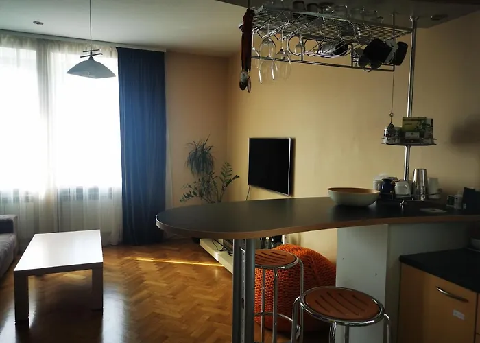 Spacious With Free Parking In Appartement Kaunas