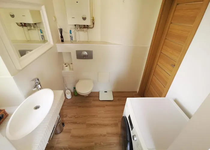 Spacious With Free Parking In Kaunas